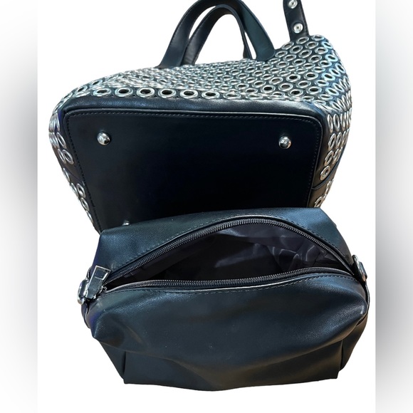 Biker style no name black & silver tote & removable insert. NWOT - Picture 4 of 10